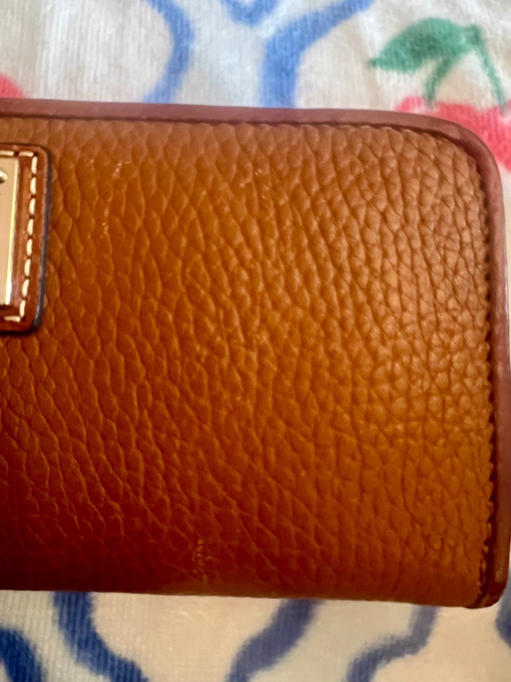 Like new Dooney & Bourke brown leather wallet - Picture 13 of 16